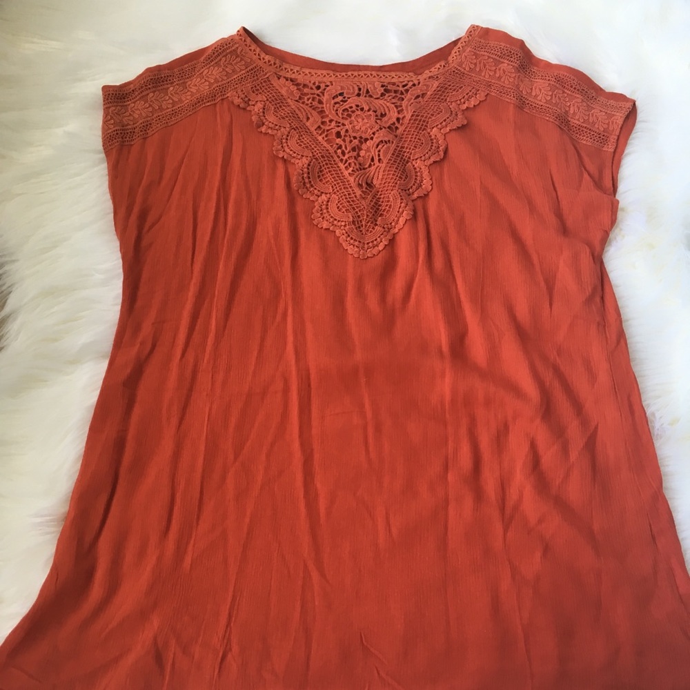 Crochet detail front tunic